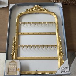 *Brand new* wall jewelry holder