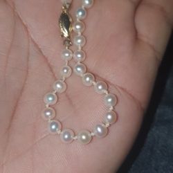 14k Pearl Bracelet 
