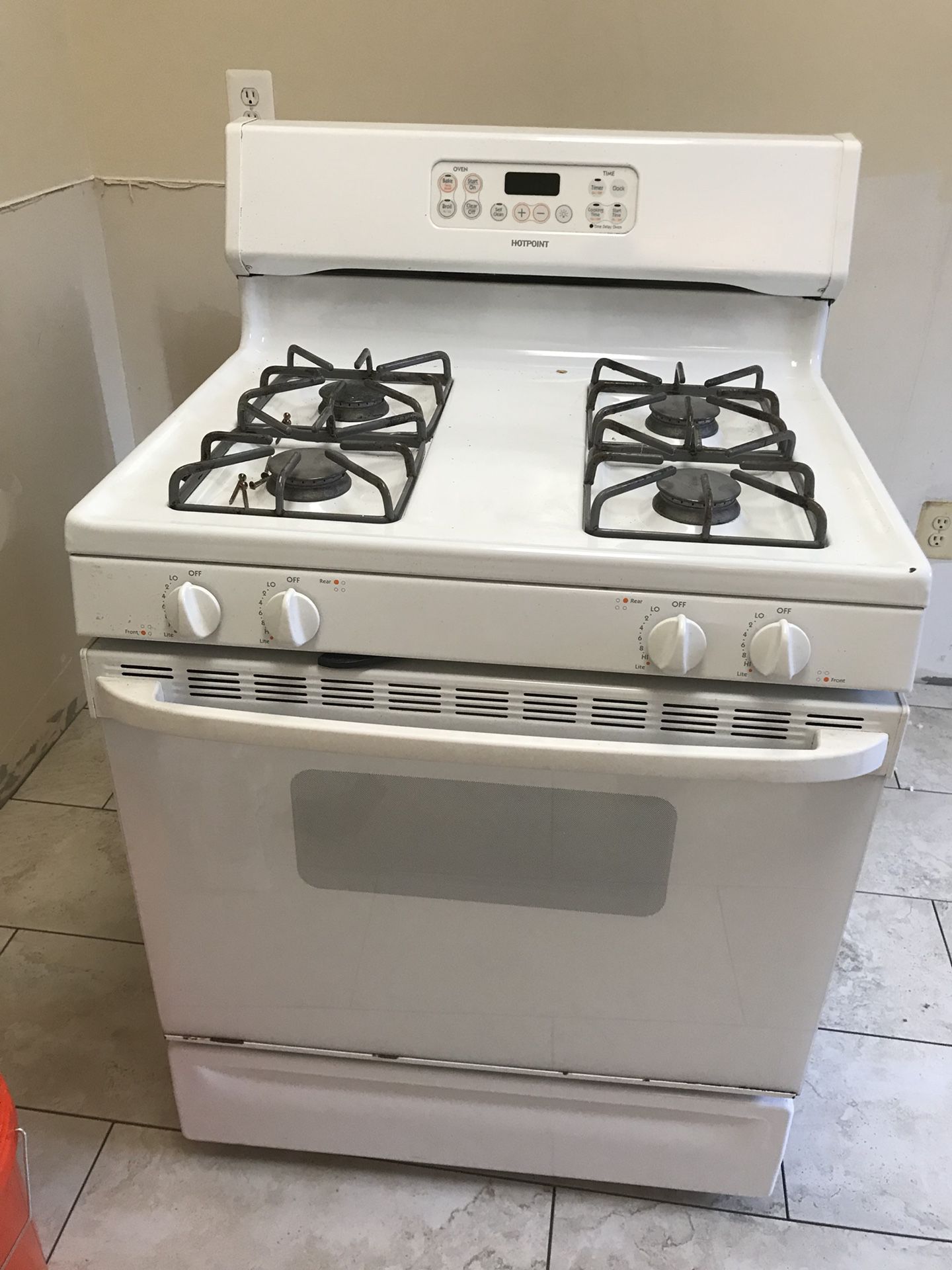 Gas stove Hotpoint