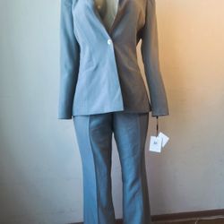 New With Tags Calvin Klein Women’s 2-Piece Pantsuit 