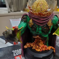 MARVEL DIAMOND SELECT ZOMBIE MYSTERIO