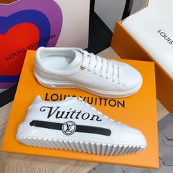 Louis Vuitton Time Out 122