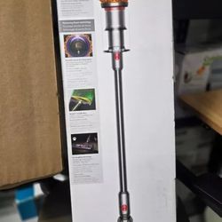 Dyson-V15-vacuum-cleaner