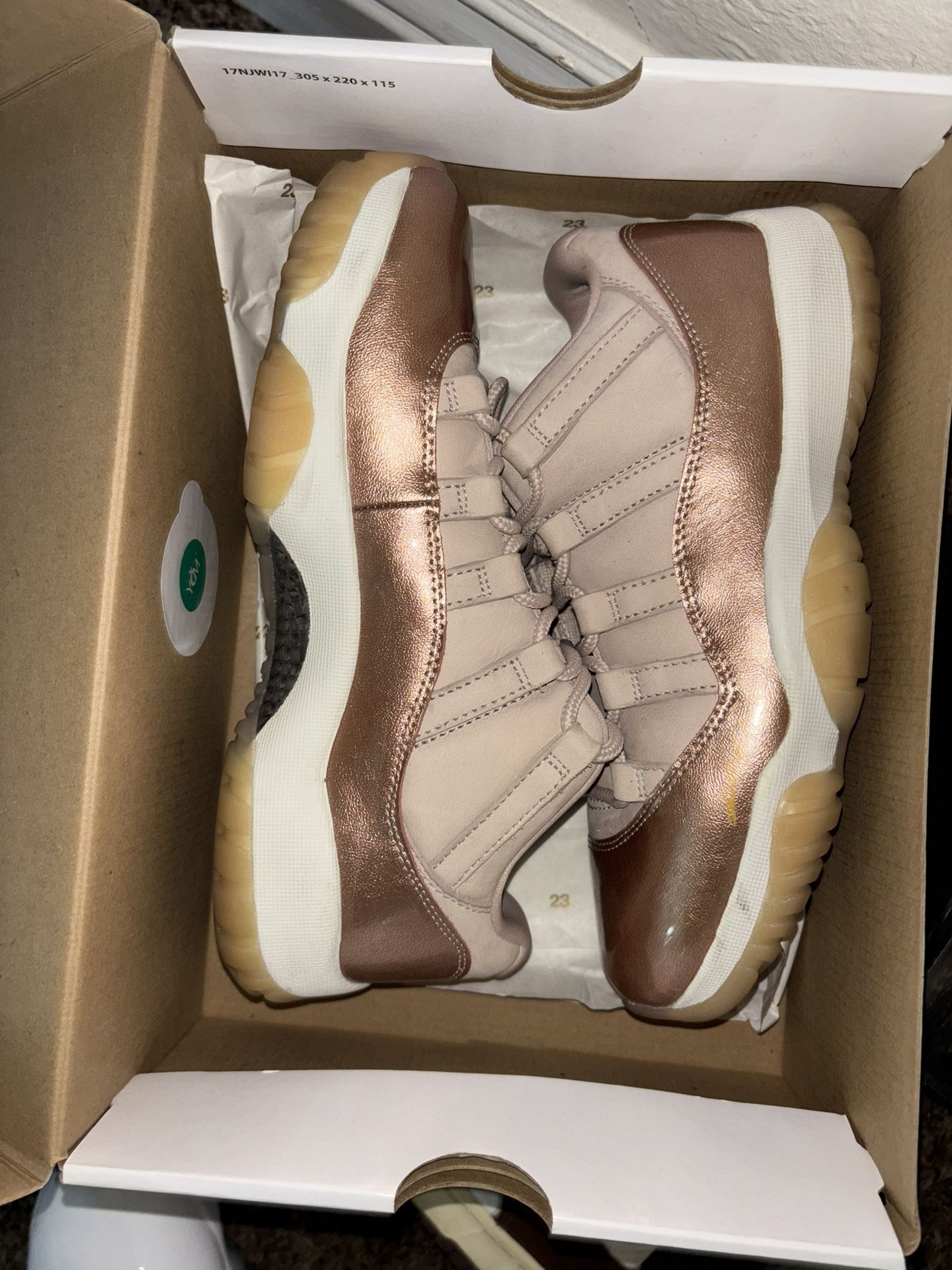 Woman’s Size 8 Jordan 11 Low