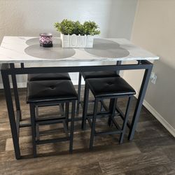 Juego De Comedor (Dining set) 4 Sillas (Chairs)