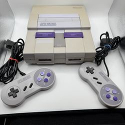 Super Nintendo Console SNES W/Games