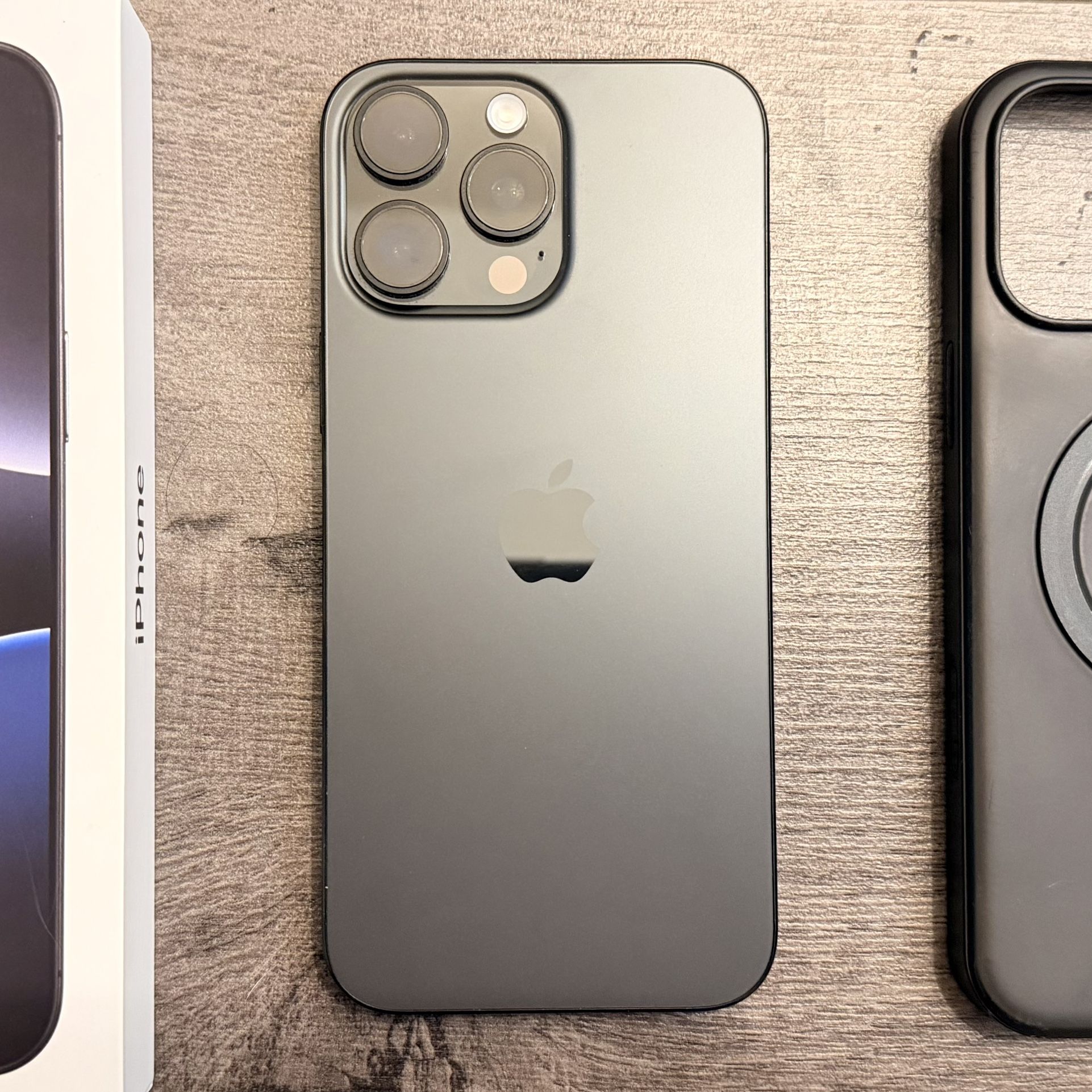 iPhone 16 Pro Max UNLOCKED