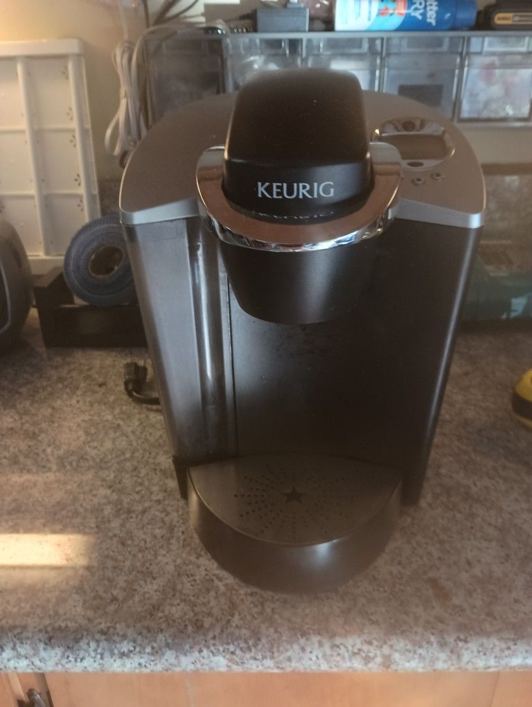 Keurig Model B60 Single Serve Brewing System Coffee Maker