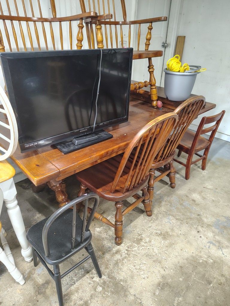 TV And Large Kitchen Table