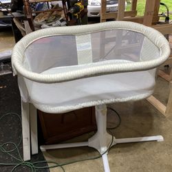 HALO BASSINET SWIVEL SLEEPER