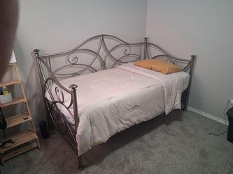 Twin size  Day bed