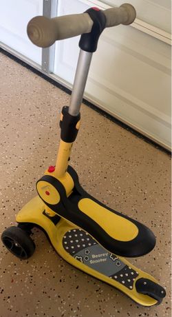 Scooter with foldable seat