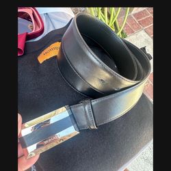 Versace Buckle Belt Size 105 Size 38/40 Men’s $200