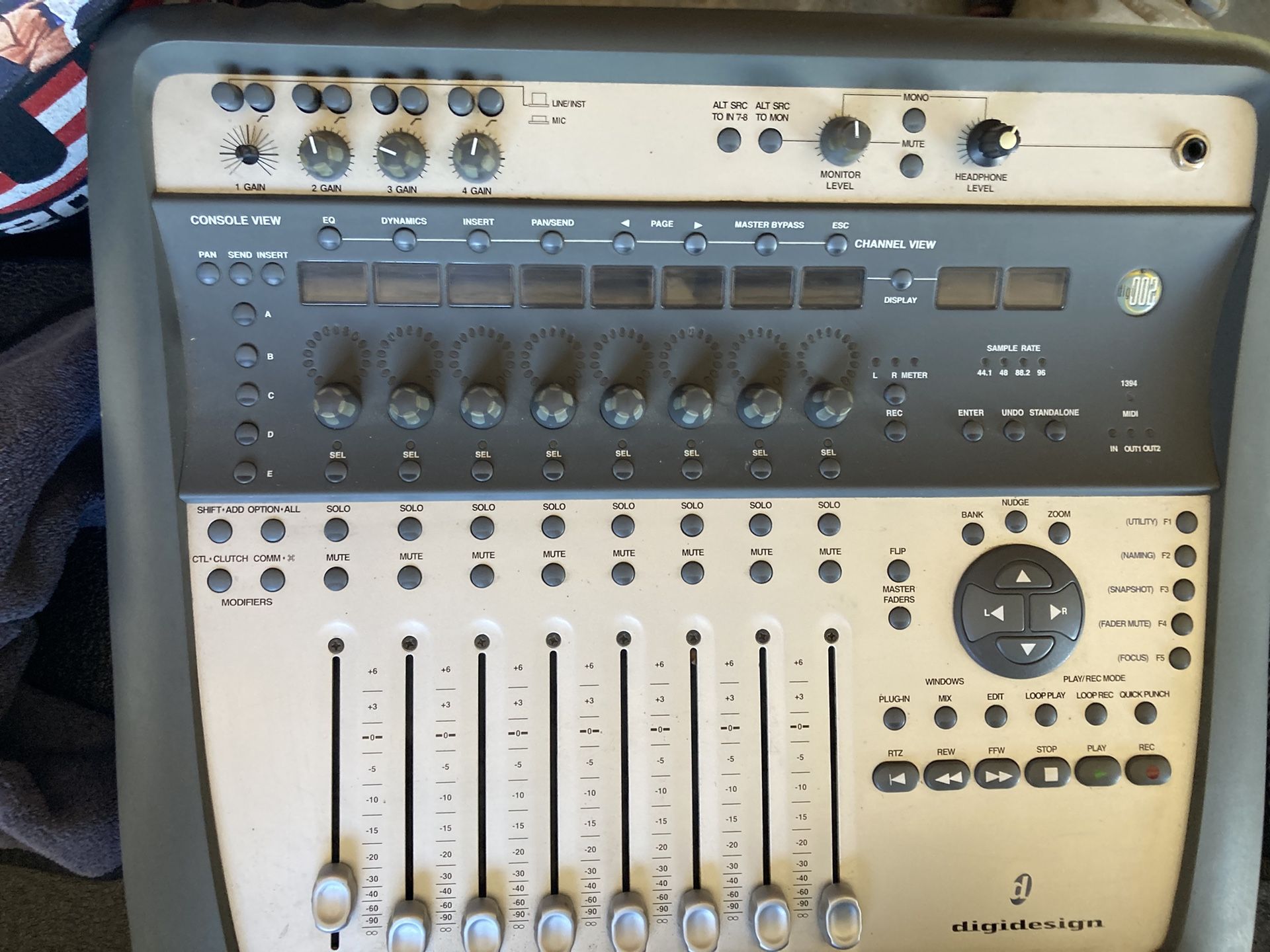 Digi 002