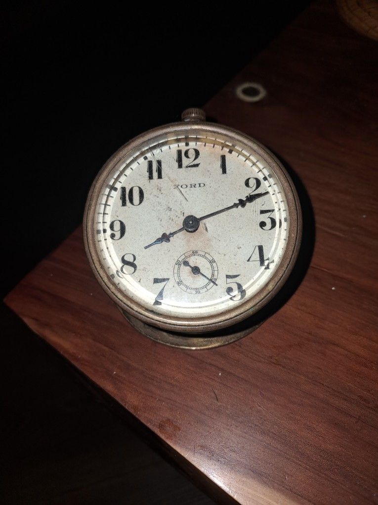 Old Wind Up Model T Ford Dash Clock