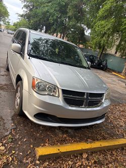 Dodge Grand Caravan Silver Minivan