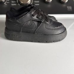 Black Nike Toddler Size 7