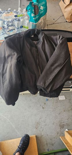 Flame resistant jacket