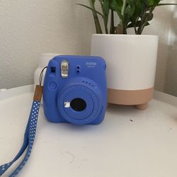Instax mini 9 polaroid camera