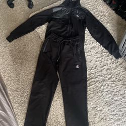Moncler sweat suit
