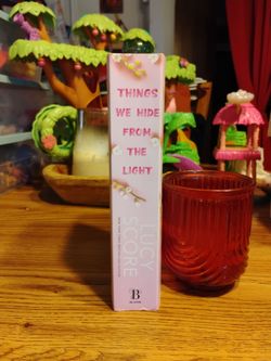 Things We Hide From The Light - Lucy Score