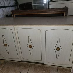 White Shelves cabinet