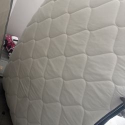 Full Size Mattress And Box Spring 