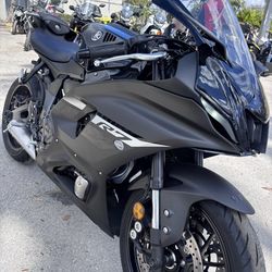 2024 Yamaha R7