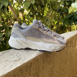 Adidas Yeezy Boost 700 V2 “Cream” Size 6