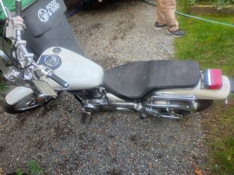 Suzuki Boulevard S40