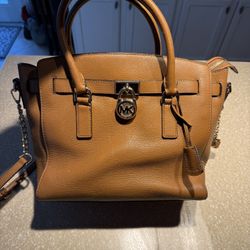 Micheal Kors Handbag And Wallet
