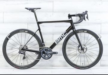 2018 BMC Teammachine SLR01 Disc One Road Bike Di2