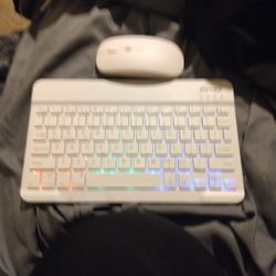 Blu Tooth Wireless Keyboard And Rechargable USB Mouse Set