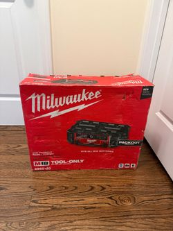 M18 Lithium-Ion Cordless PACKOUT Radio/Speaker with Built-In Charger