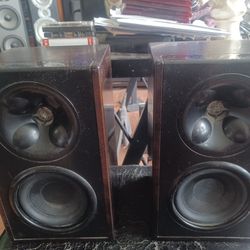 KLIPSCH WB14 BOOKSHELF SPEAKERS $300 FINAL PRICE 