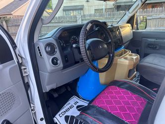 Ford E150 econoline 2010