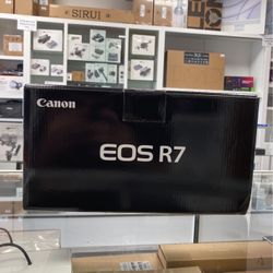 Canon EOS R7 Body Only
