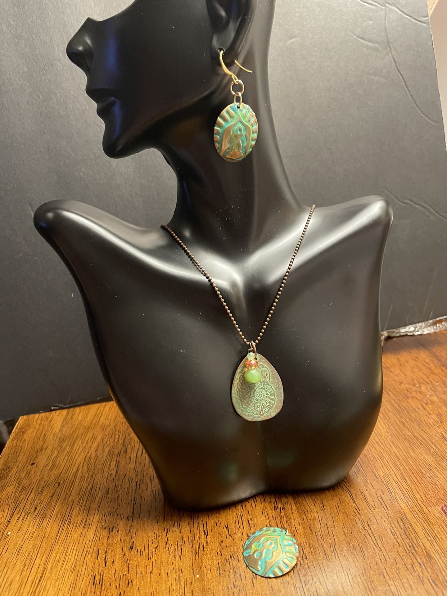 Green Patina Necklace & Earrings With Shell Motif