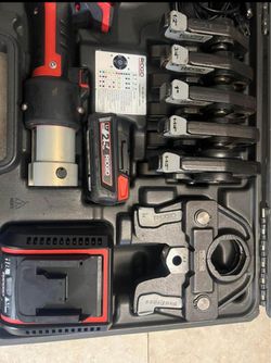 RIDGID
RP 351 ProPress Inline Standard
Press Tool Kit (Includes Case + 2, 18V
Lio-lon Batteries + Ch