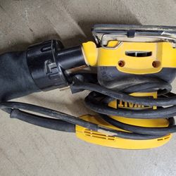 Dewalt Corded Palm Sander
