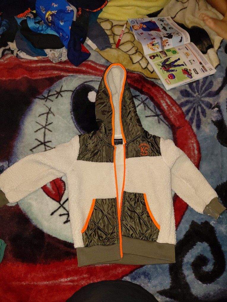 Kids Jaxket Size 4. (Free)  Missing Zipper 