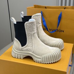 LV Women’s Boots With Box 2025 New 