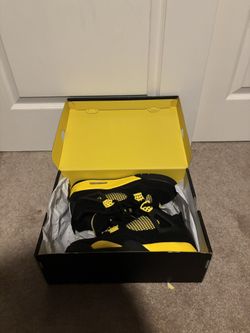 Jordan 4 Thunder 