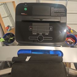 Life Fitness Treadmill - Make Me Best Offer