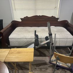 Day Bed With Mattress 