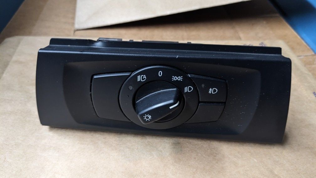 06-11 BMW E90 E92 328i 335i Headlight Fog Light Control Switch Panel & Trim