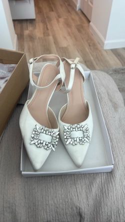 Fashionnova White Satin Heels w/ Rhinestones Size 10