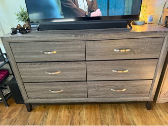 Living Spaces Dresser & Night Stand
