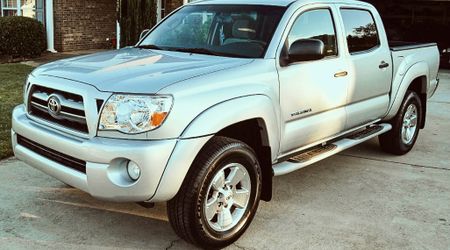 20/05 Toyota Tacoma SR5 and truck perfect& SALE