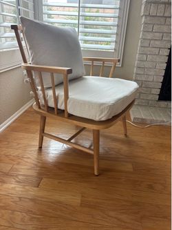 Accent chair